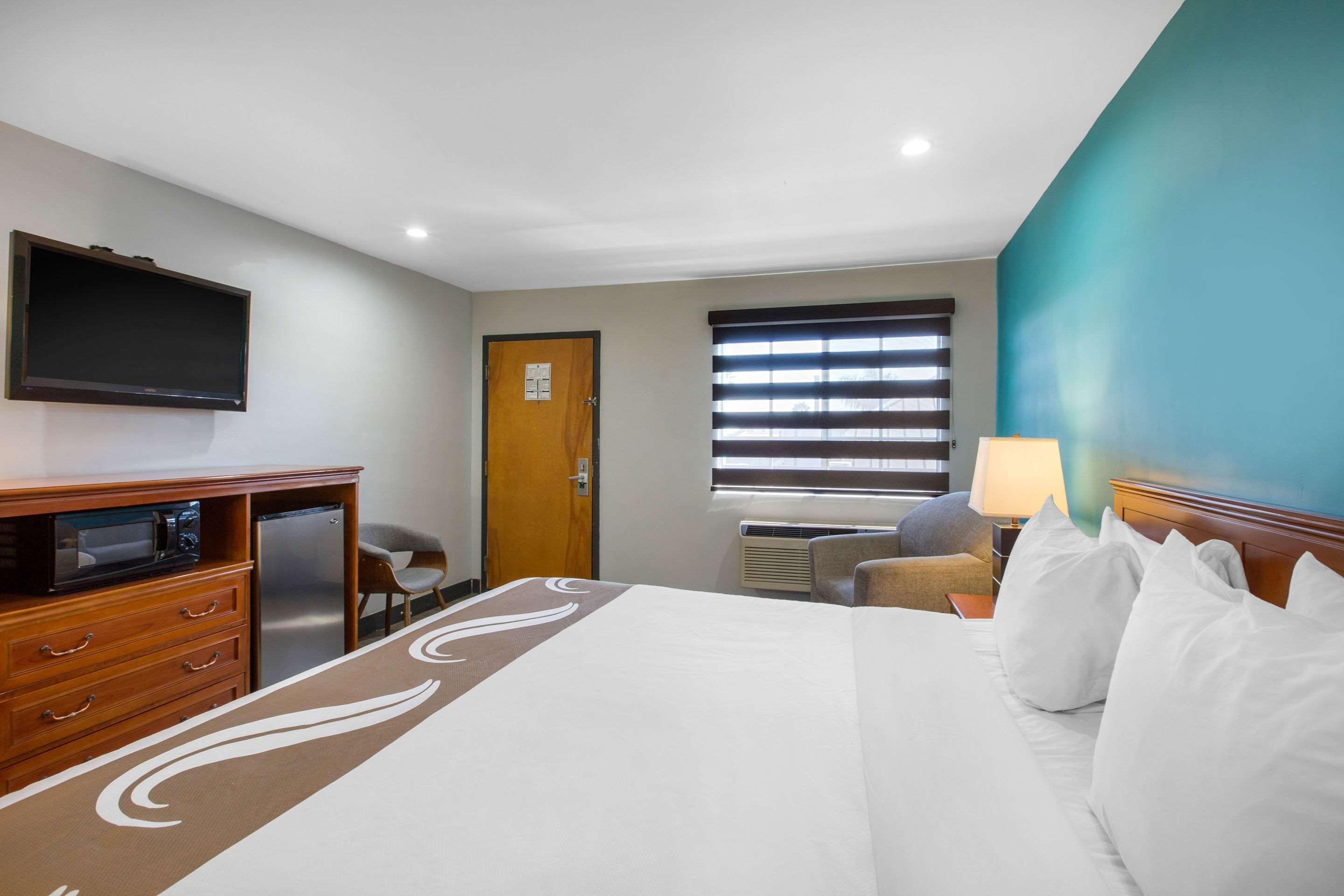 Mini-hôtel Quality Near Hollywood Walk Of Fame 2*