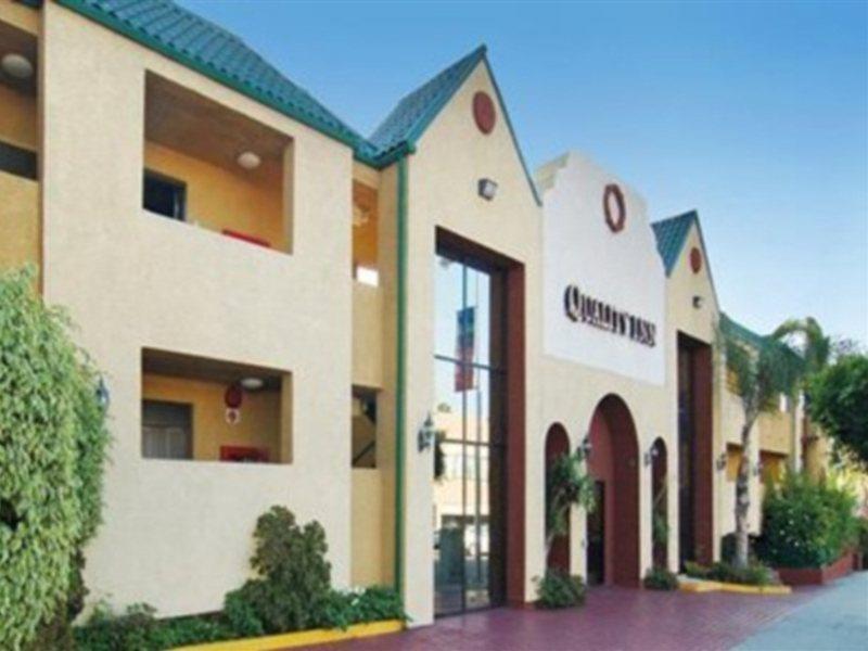 Inn Quality Near Hollywood Walk Of Fame