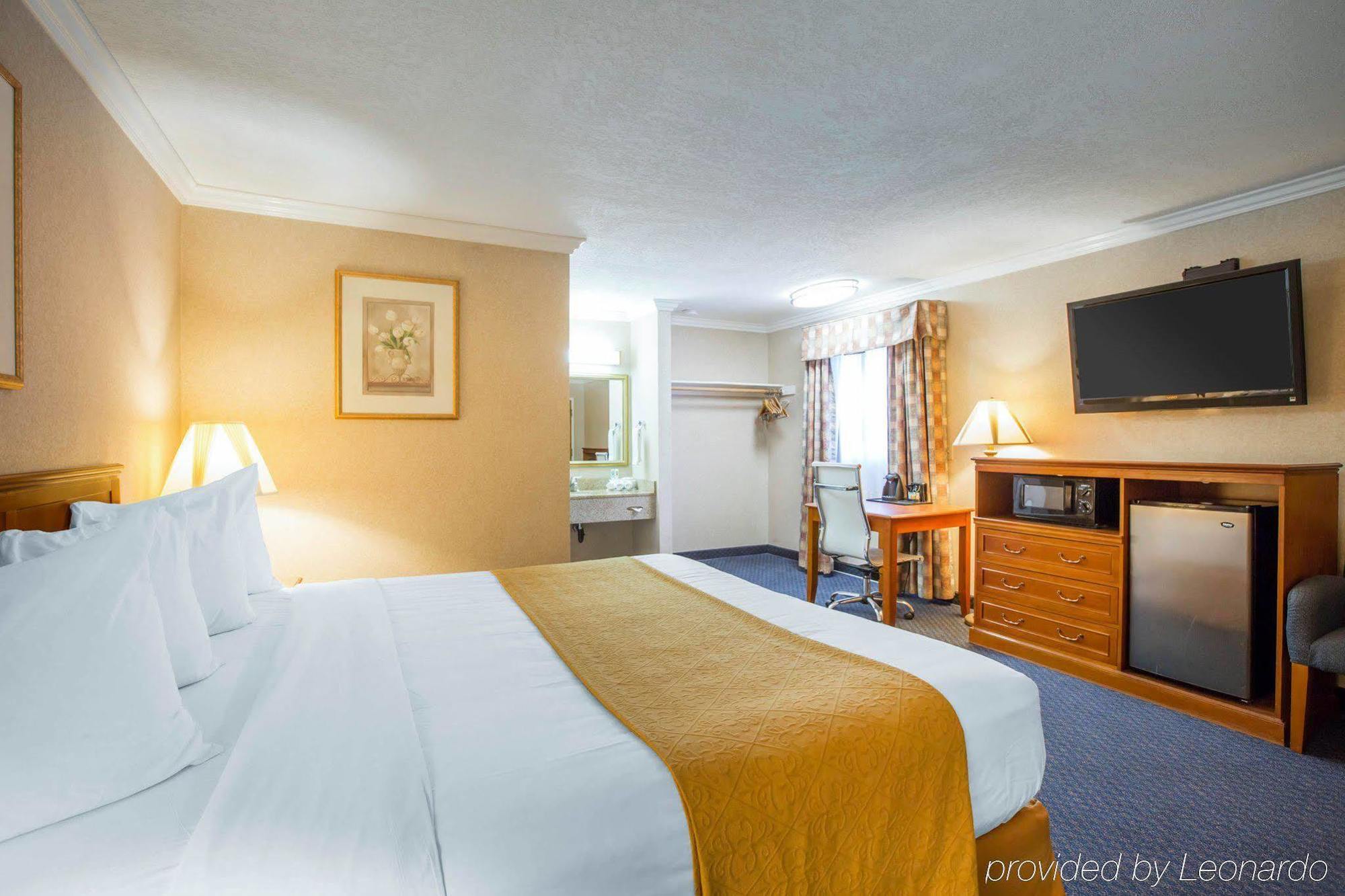 Inn Quality Near Hollywood Walk Of Fame 2*