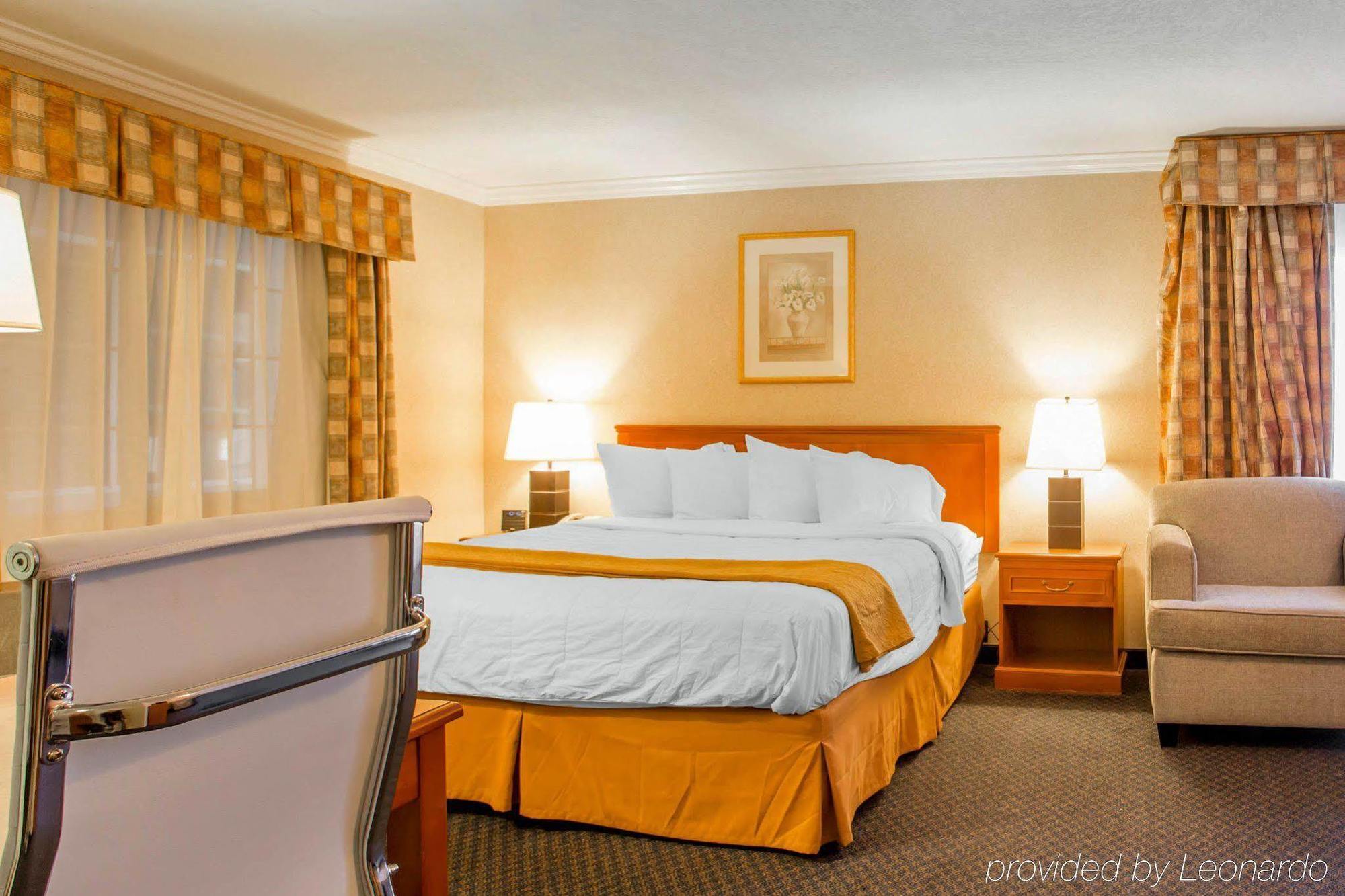Inn Quality Near Hollywood Walk Of Fame