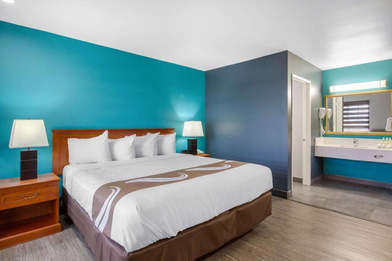 Inn Quality Near Hollywood Walk Of Fame 2*